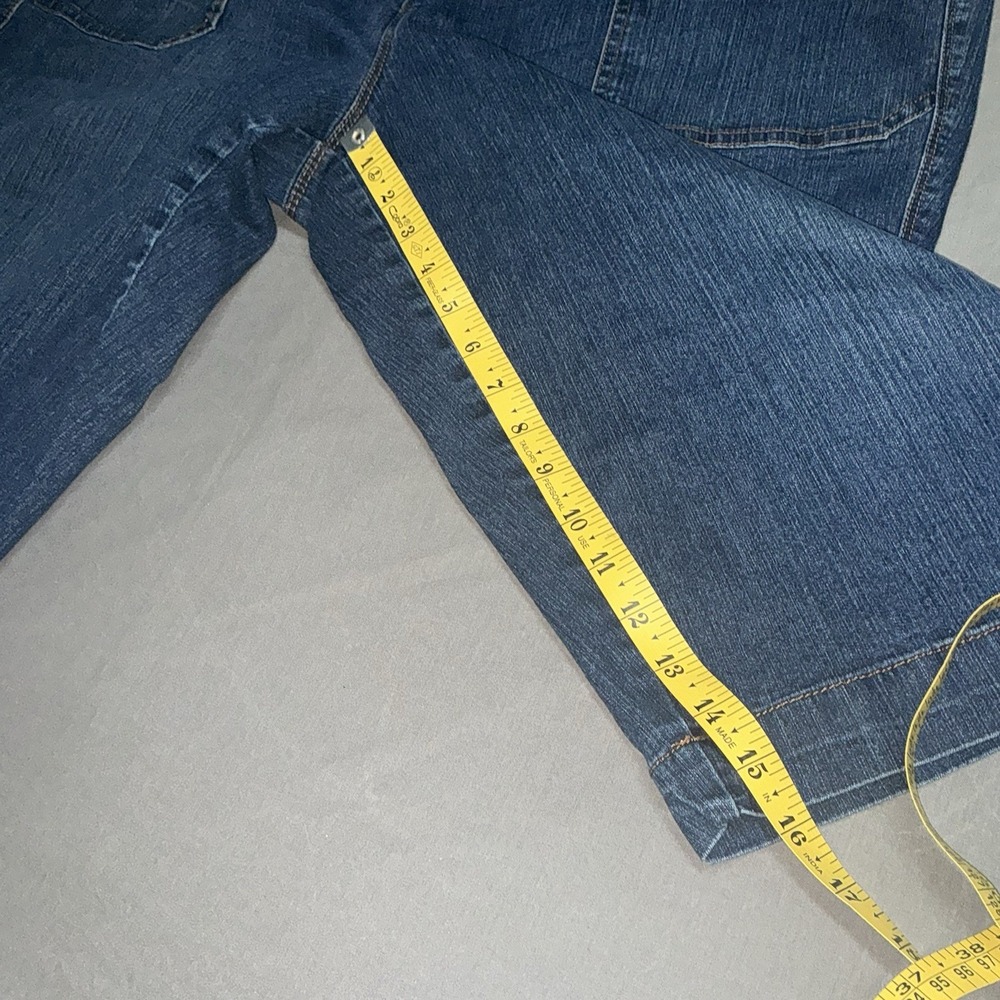 Gloria Vanderbilt All Around Slimming Effect Womens 20W Bermudas Shorts Pockets - Picture 2 of 10